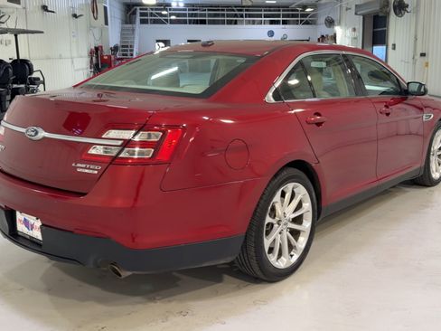 Used 2014 Ford Taurus Limited w/ Equipment Group 301A image 9