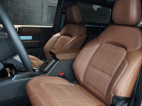 Used 2024 Ford Bronco Heritage Edition AWD/4WD image 37