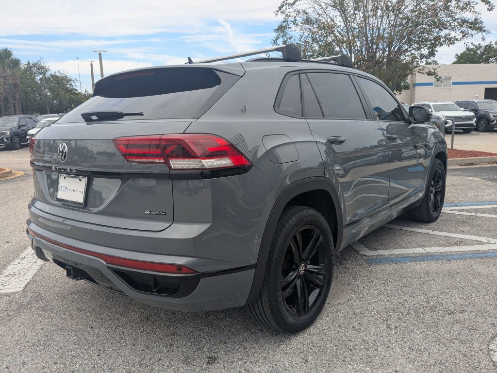 Certified 2023 Volkswagen Atlas Cross Sport SEL R-Line AWD/4WD image 6