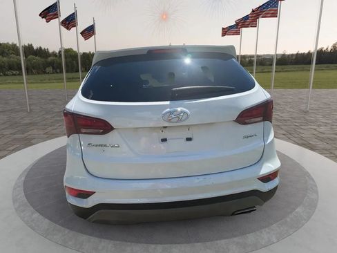 Used 2018 Hyundai Santa Fe Sport FWD image 4