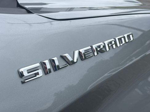 Used 2024 Chevrolet Silverado 1500 LT AWD/4WD image 10