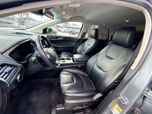 Used 2024 Ford Edge Titanium image 22
