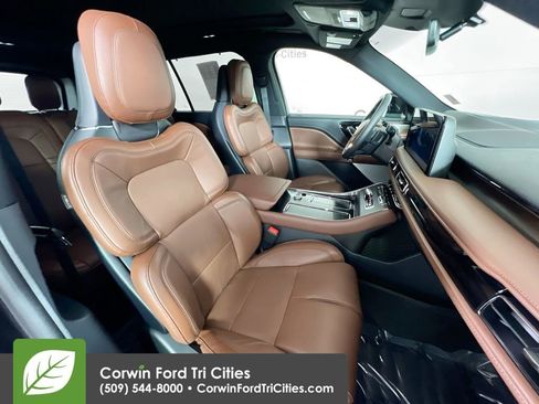 Used 2025 Lincoln Aviator Reserve w/ Equipment Group 201A AWD/4WD image 19