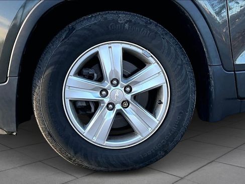 Used 2019 Chevrolet Trax LT w/ LT Convenience Package image 10