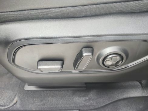 Used 2024 Jeep Grand Cherokee L Laredo AWD/4WD image 20