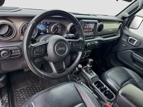 Used 2018 Jeep Wrangler Sport AWD/4WD image 14