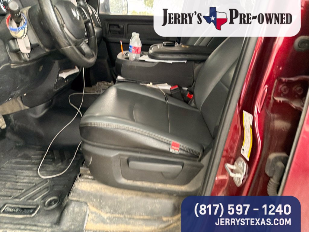 Used 2022 RAM 3500 Tradesman w/ Chrome Appearance Group AWD/4WD image 7