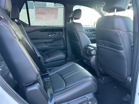New 2025 Honda Pilot TrailSport image 19