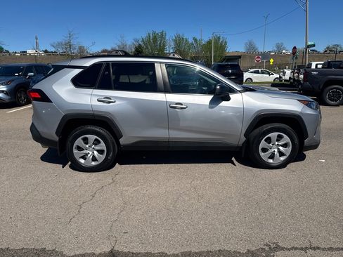 Used 2021 Toyota RAV4 LE w/ Carpet Mat Package (TMS) AWD/4WD image 9