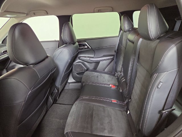 Used 2024 Mitsubishi Outlander SE AWD/4WD image 18