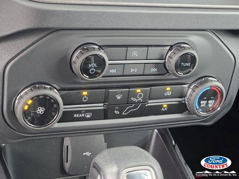 New 2025 Ford Bronco 2-Door AWD/4WD image 13