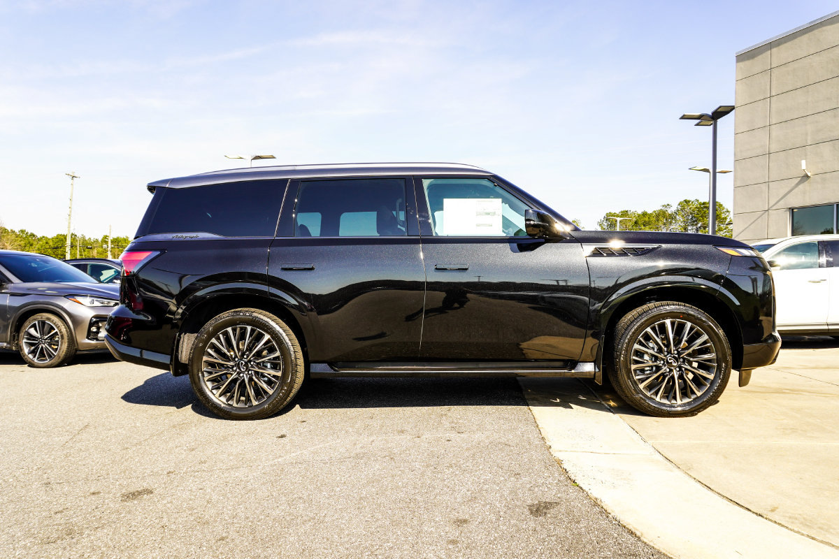 New 2026 INFINITI QX80 Autograph w/ Premium Cargo Package AWD/4WD image 6