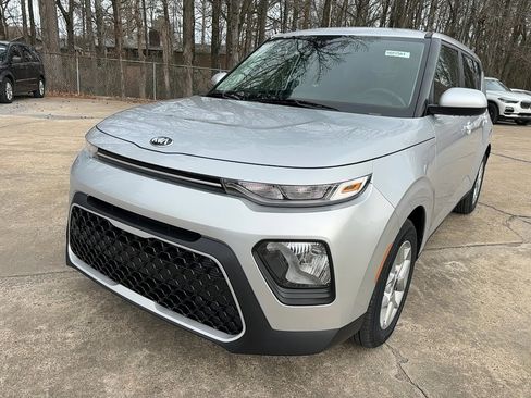 Used 2020 Kia Soul S image 1