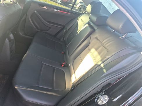 Used 2017 Volkswagen Jetta SEL FWD image 11