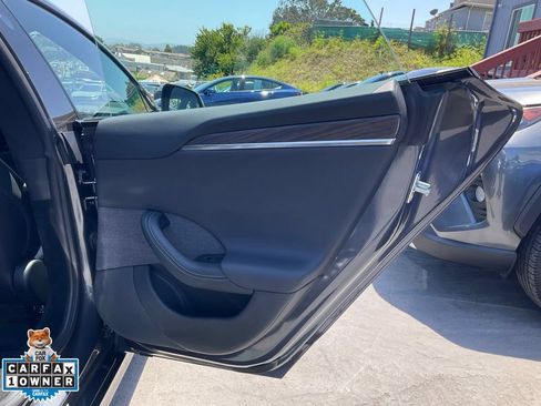 Used 2022 Tesla Model S AWD/4WD image 64