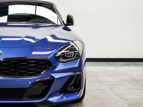 Used 2023 BMW Z4 M40i w/ Premium Package image 4