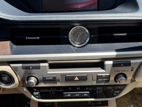 Used 2015 Lexus ES 350 w/ Premium Package FWD image 12