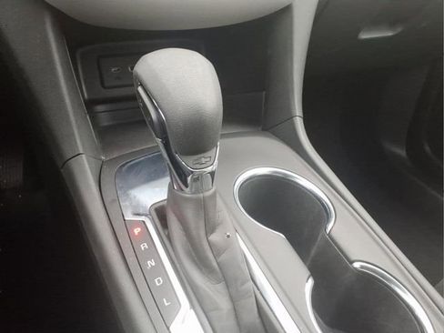 Certified 2024 Chevrolet Equinox LS w/ LS Convenience Package image 17