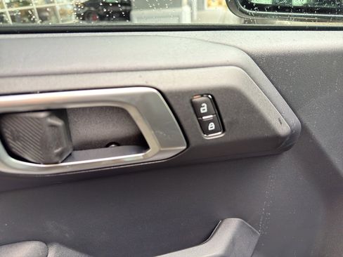 New 2026 Ford Bronco Badlands image 13