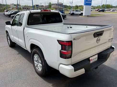 Used 2023 Nissan Frontier SV w/ Technology Package AWD/4WD image 7