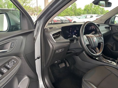 Used 2025 Buick Encore GX Preferred FWD image 33