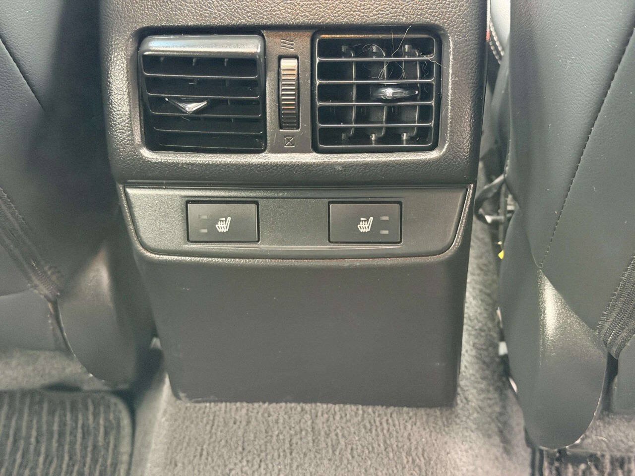 Used 2016 Subaru Outback 2.5i Limited AWD/4WD image 31