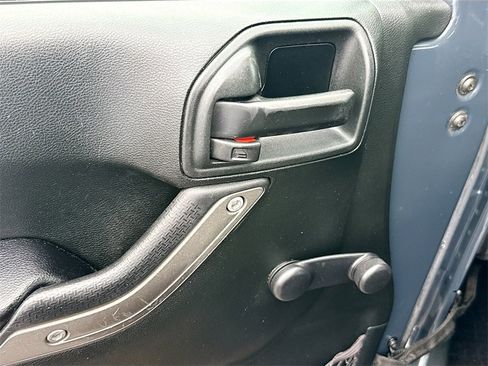 Used 2017 Jeep Wrangler Unlimited Sport w/ Connectivity Group image 19