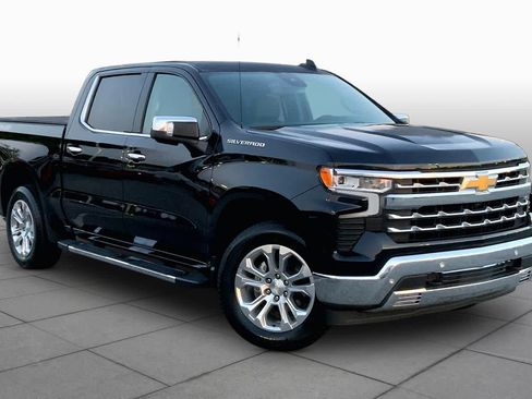 Used 2024 Chevrolet Silverado 1500 LTZ w/ LTZ Convenience Package II AWD/4WD image 3