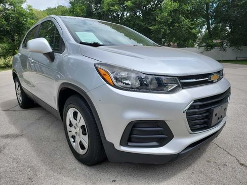 Used 2017 Chevrolet Trax LS FWD image 1