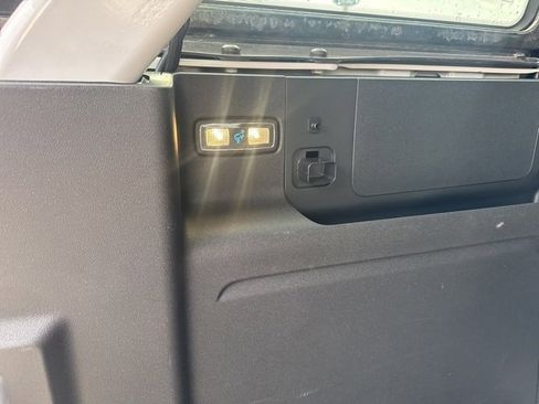 Used 2025 Ford Bronco Outer Banks image 13