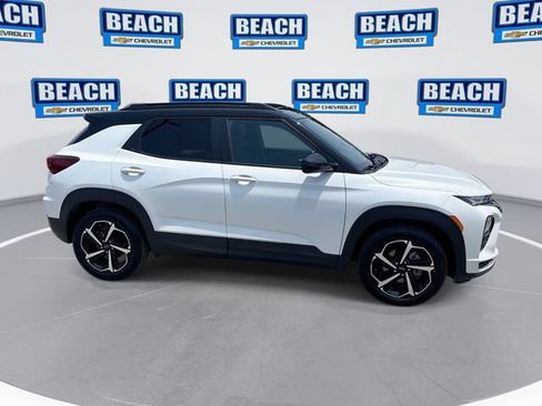 Used 2023 Chevrolet TrailBlazer RS w/ Sun and Liftgate Package AWD/4WD image 9