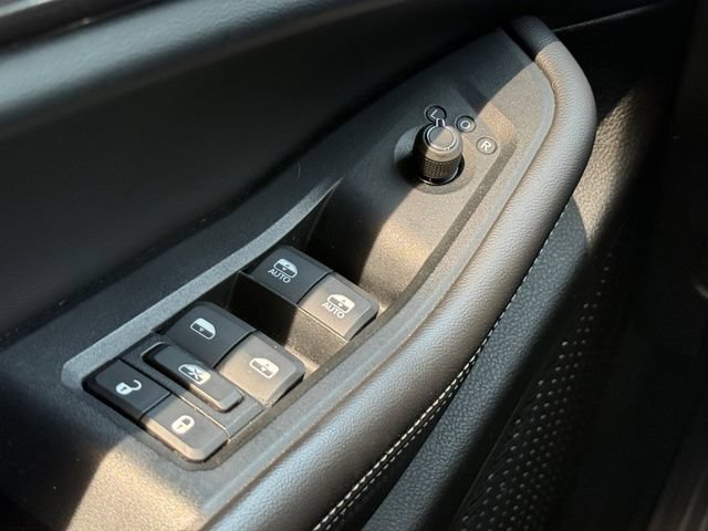 Used 2023 Jeep Grand Cherokee L Laredo AWD/4WD image 15