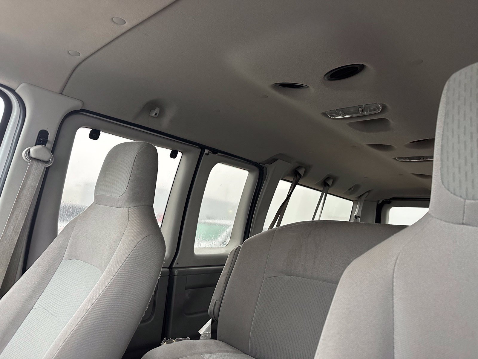 Used 2014 Ford E-350 and Econoline 350 XLT RWD image 6