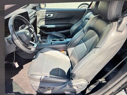 Used 2025 Ford Mustang Premium RWD image 8