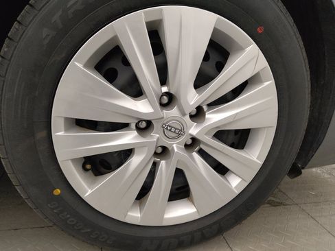 Used 2024 Nissan Sentra S FWD image 31