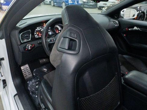 Used 2013 Audi RS 5 Coupe w/ Audi MMI Navigation Plus Pkg image 26