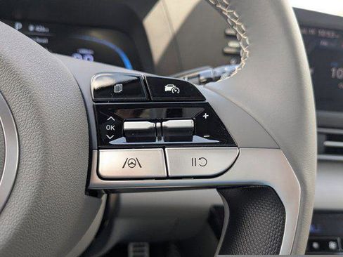 New 2025 Hyundai Elantra Sport FWD image 18