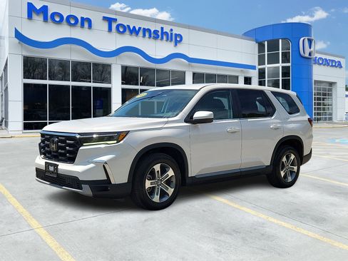 Used 2023 Honda Pilot EX-L image 3
