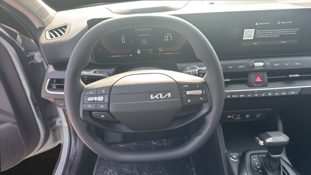 New 2026 Kia K4 FWD image 17
