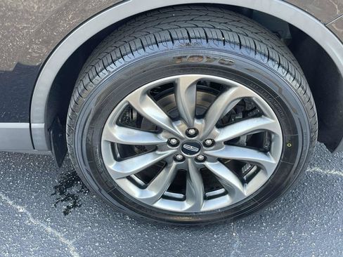 Used 2021 Lincoln Corsair AWD w/ Premium Package image 9