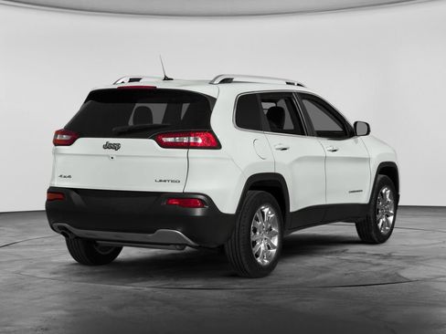 Used 2016 Jeep Cherokee Limited w/ Luxury Group AWD/4WD image 2