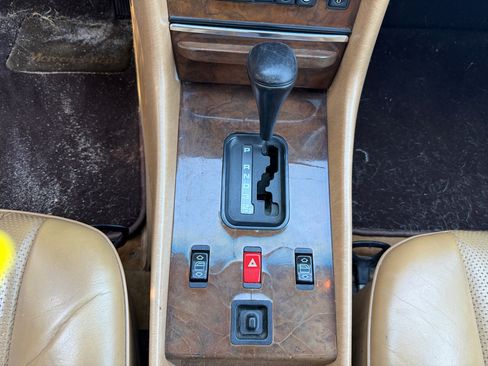 Used 1989 Mercedes-Benz 560 SL image 23