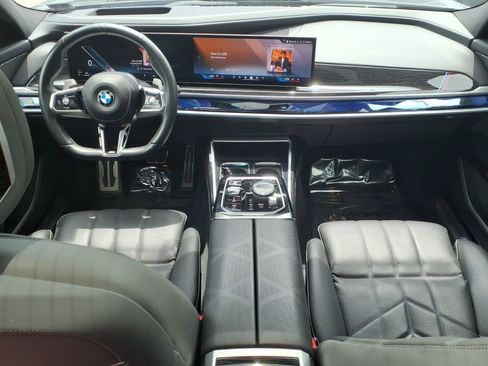 Used 2024 BMW 760i xDrive w/ Premium Package AWD/4WD image 11