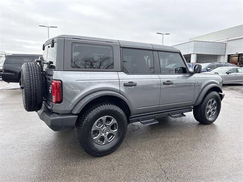 Used 2025 Ford Bronco 4-Door image 2