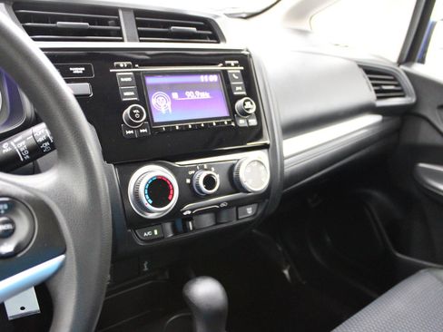 Used 2018 Honda Fit LX image 19