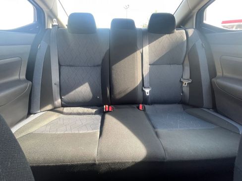 Used 2025 Nissan Versa SV image 36