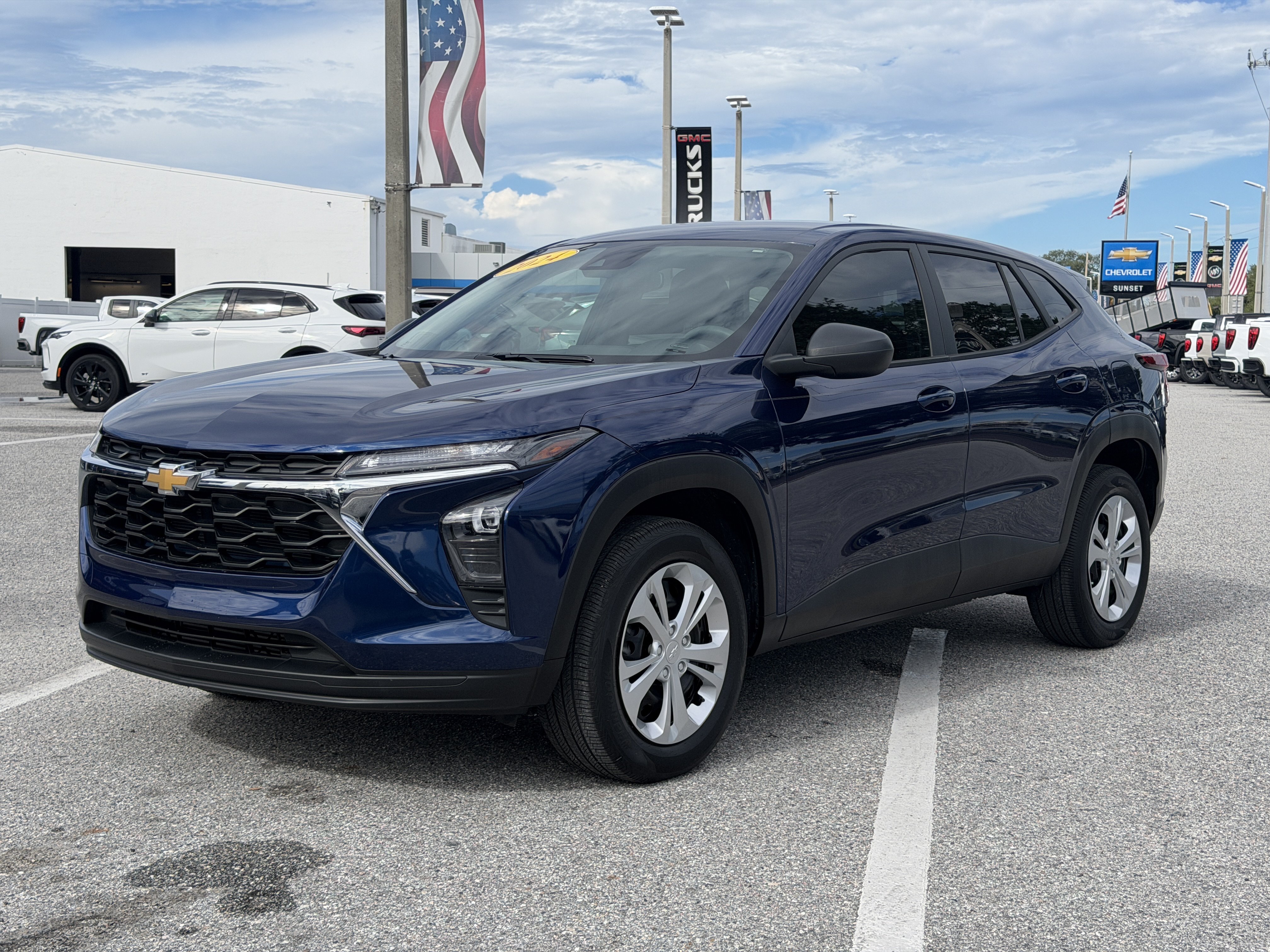 Certified 2024 Chevrolet Trax LS w/ Driver Confidence Package FWD image 3