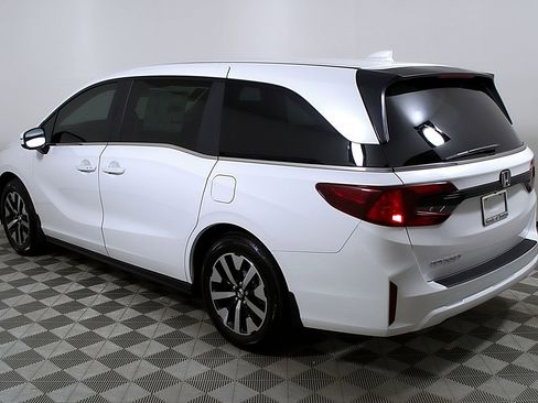 Certified 2026 Honda Odyssey EX-L image 9