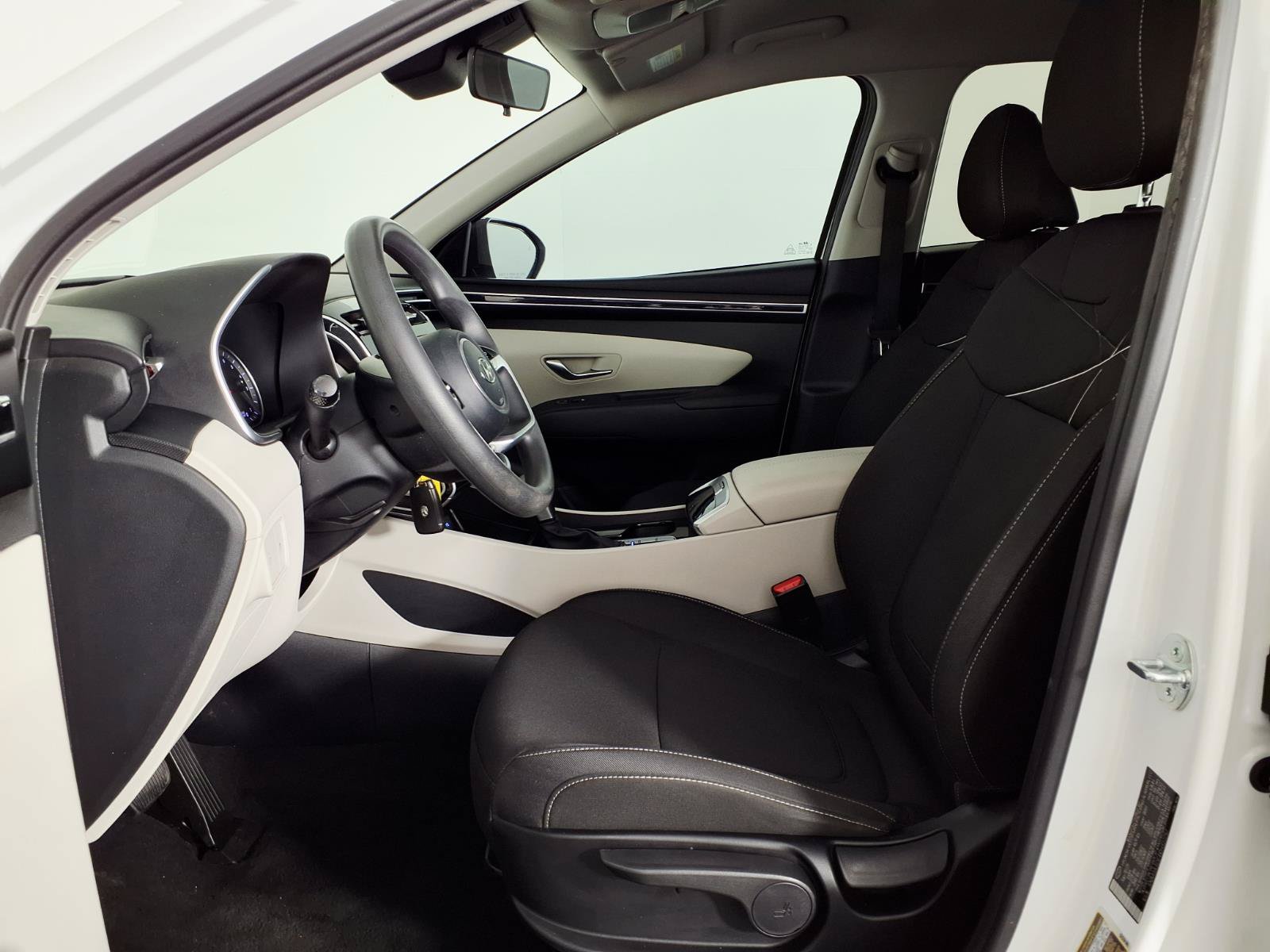 Certified 2024 Hyundai Tucson SE FWD image 17