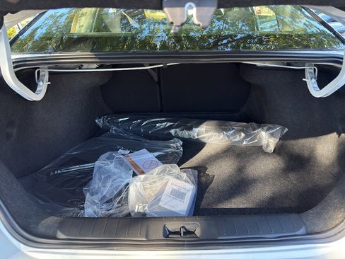 New 2025 Nissan Sentra SR image 31